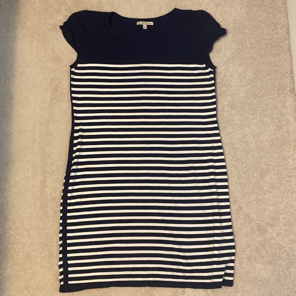 41 HAWTHORN L Navy& White cap sleeve sweater dress